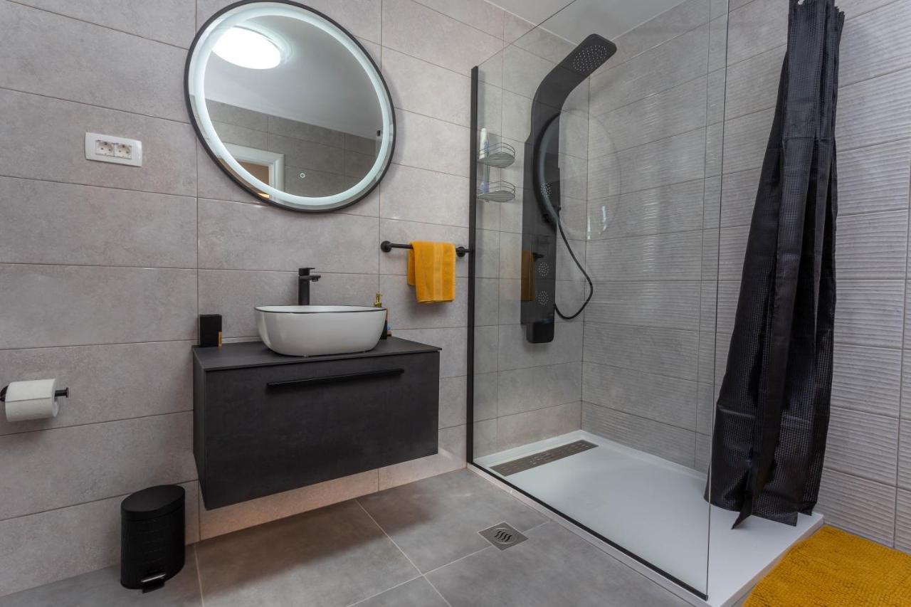 Deluxe Dreamy Room In The Center Of Hvar With Sea View Hvar Town Buitenkant foto