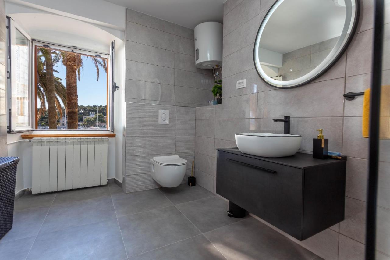 Deluxe Dreamy Room In The Center Of Hvar With Sea View Hvar Town Buitenkant foto